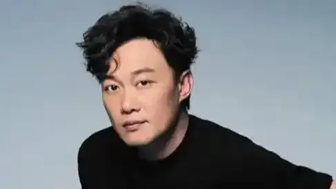 陈奕迅确诊新冠 演唱会延期
