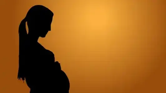 代孕者一次被取60个卵子医院躺11天