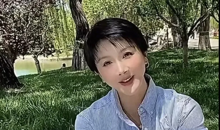 演员孙菲菲回应被说“整容失败”