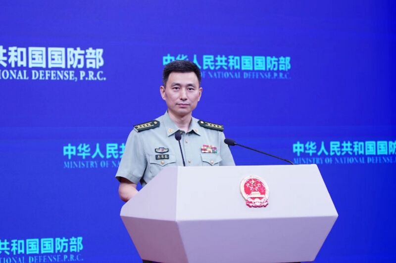 如何看网友“许愿”“苏超”决赛飞战机？国防部答南都