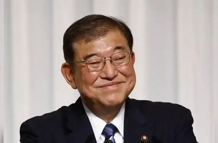 日本首相石破茂重申留任意向
