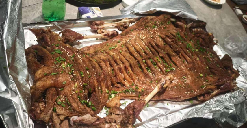 哪里吃、怎么吃，谁在定义年夜饭的“年味”？